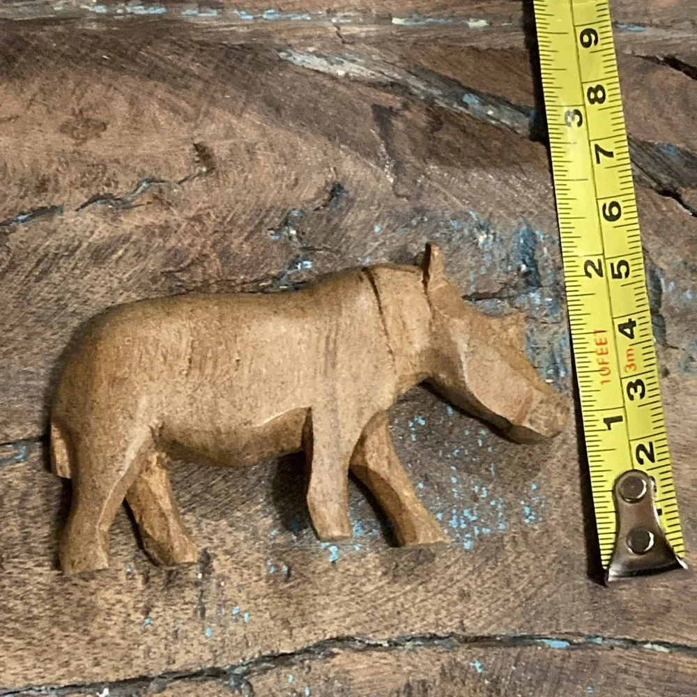 Vintage hand carved wooden hippo - Picture 7 of 9